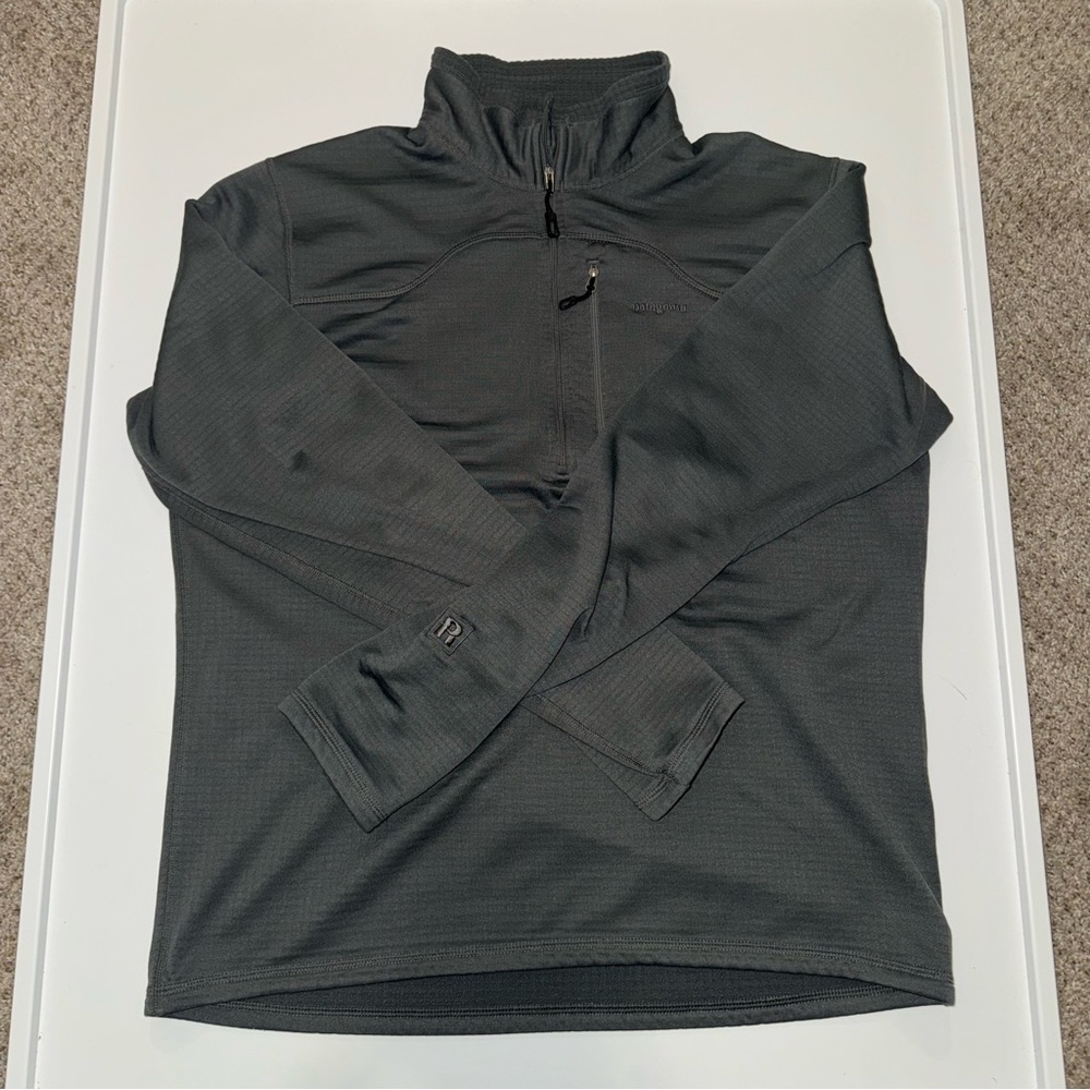 Patagonia Men’s R1 Gray Quarter-Zip Pullover - Large